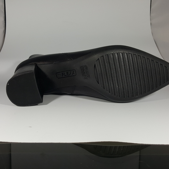 The Flexx Black Leather Ankle Boot - Picture 3 of 3